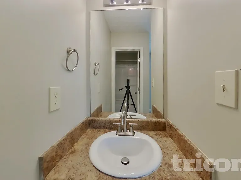 1030 Weatherwood Pl — Photo 15