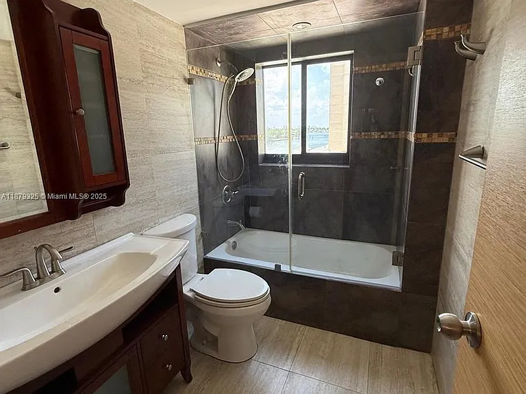 1500 S Ocean Dr — Photo 8