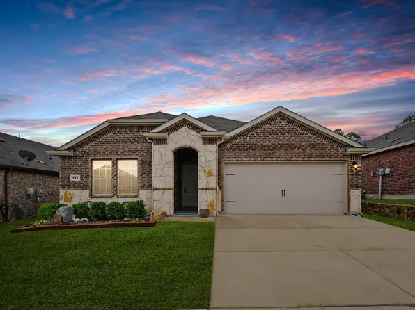 904 Euston St, Denton, TX 76209