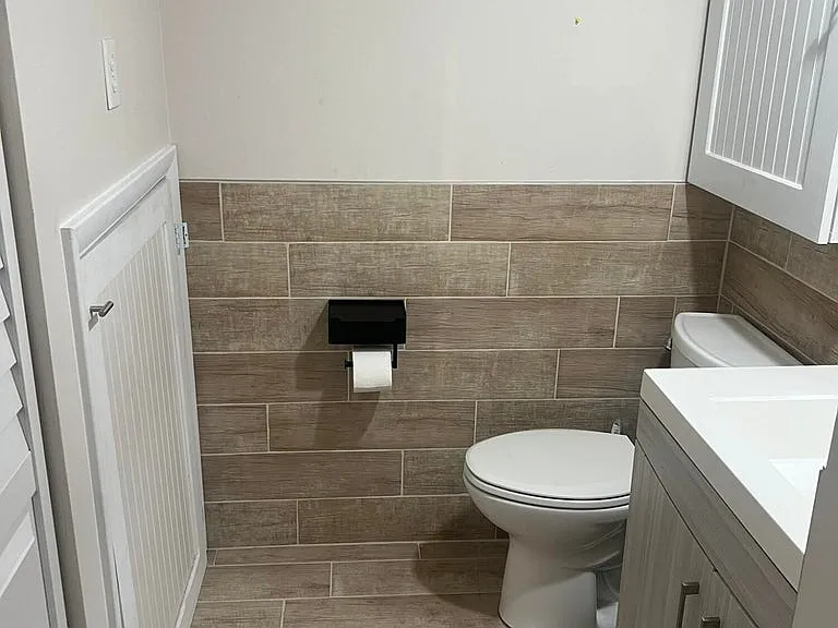 2318 Waterside Dr — Photo 13
