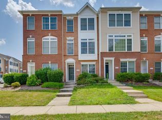 42607 Pine Forest Dr, Chantilly, VA 20152