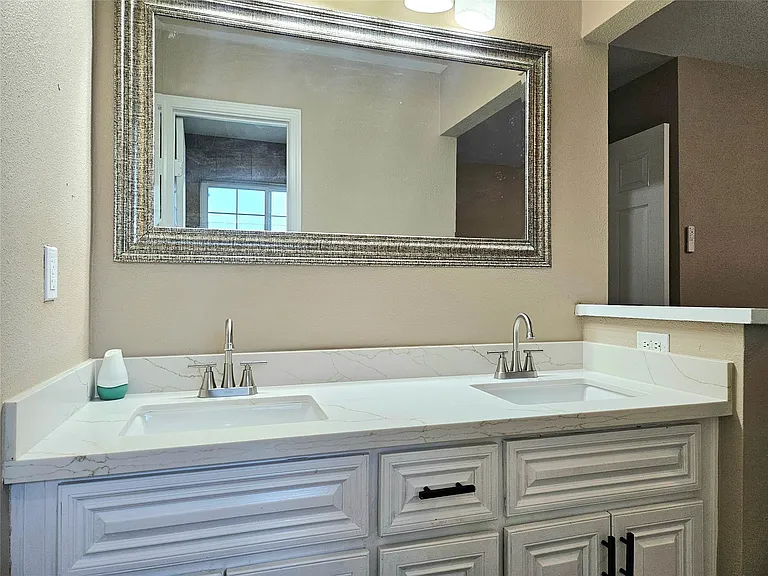 4231 Southchase Ln — Photo 19