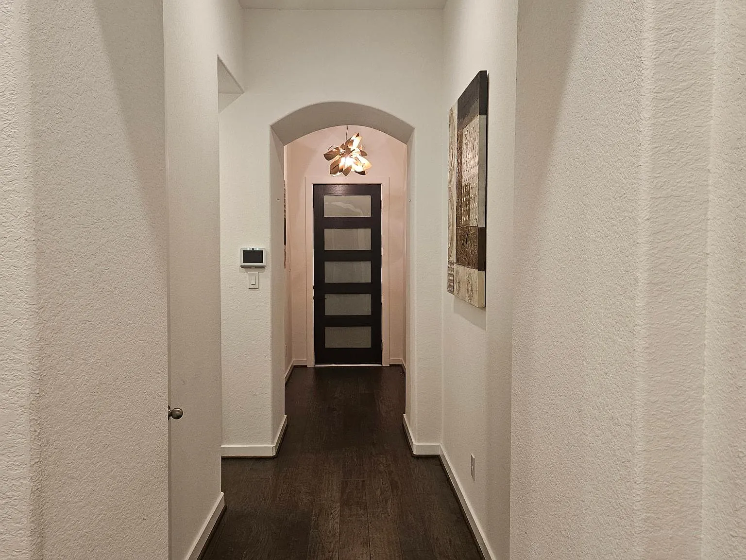 4 bed, 2600 sqft, $3,300 — Photo 4