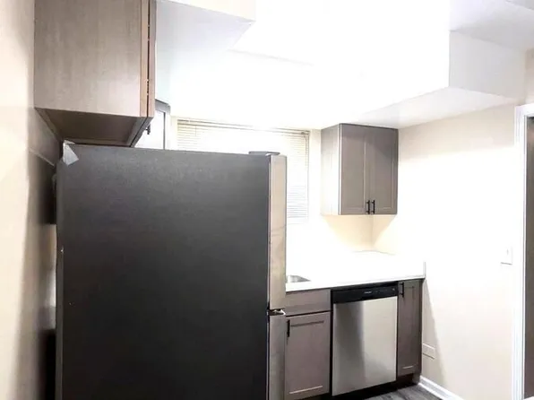 1324 Tinker Way Unit B, Glenview, IL 60025