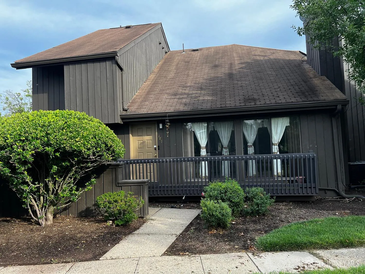 2 bed, 2.5 bath, 1604 sqft, $3,100 — Photo 3