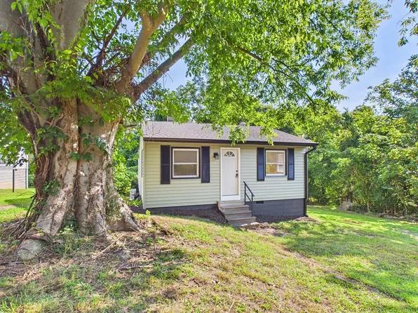 604 Grace St, Farmville, VA 23901