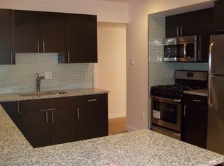 1673 Parkcrest Cir, Reston, VA 20190