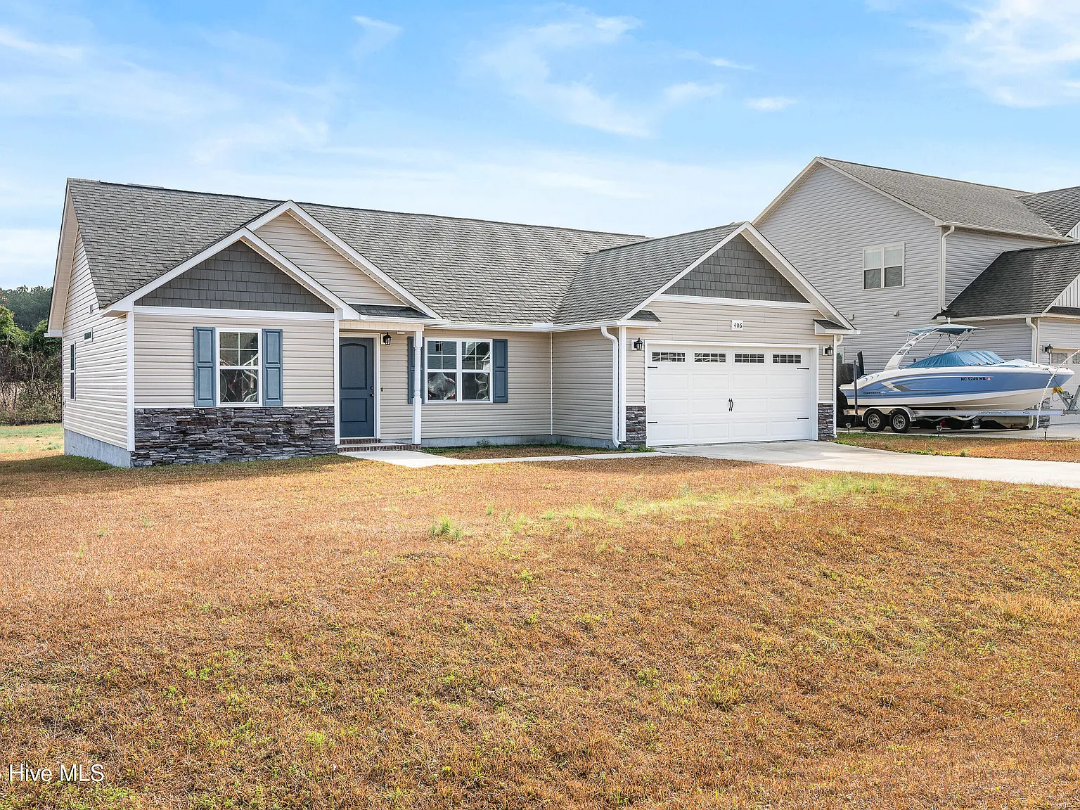 3 bed, 2.0 bath, $1,800 — Photo 2