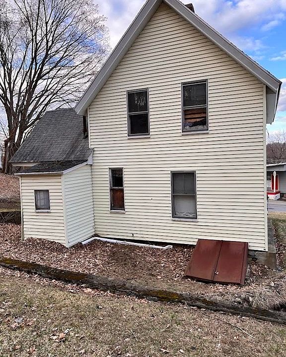 71 School St, Hudson, MA 01749 Zillow