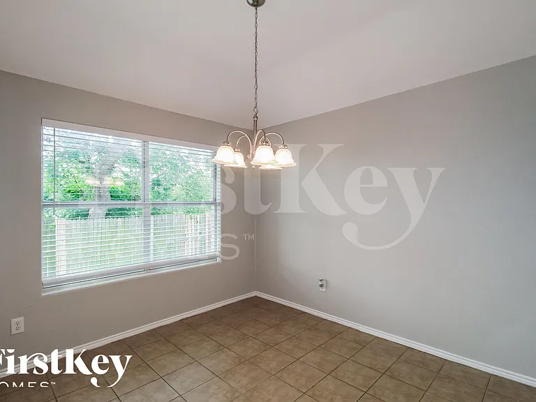 1450 Waldrop Dr — Photo 7