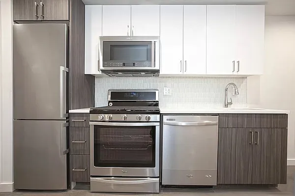 Rented by REAL New York | media 9