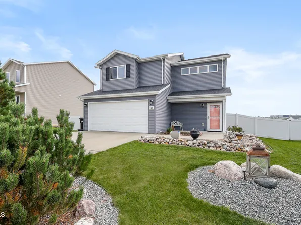 925 Yukon Dr, Bismarck, ND 58503