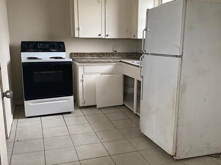 17 13th St N #17 — Photo 9