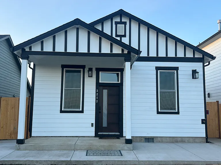 3217 Linfield Ave — Photo 1
