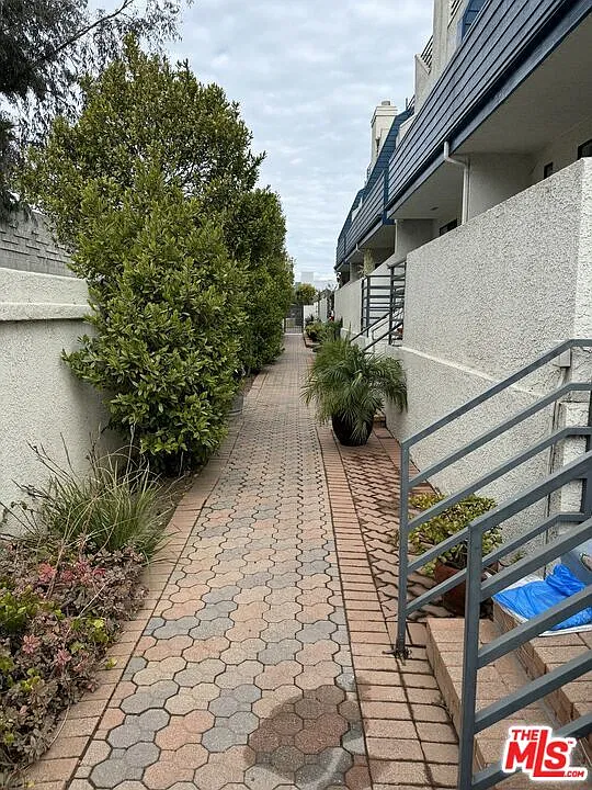 2 bed, 3.0 bath, 1245 sqft, $4,595 — Photo 3