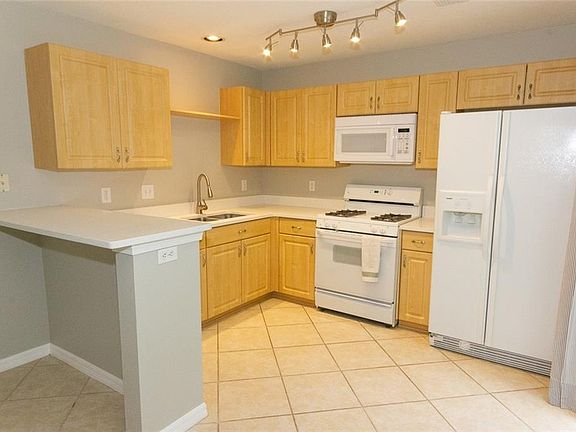 5th image of 15131 Deer Meadow Dr