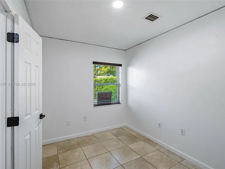 5113 SW 138th Avenue Cir — Photo 15