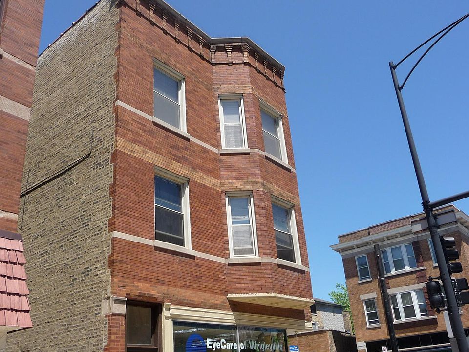 2nd image of 2000 W Addison St #2