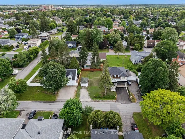 50 W Lotta Ave, Ottawa, ON K2G 2B5