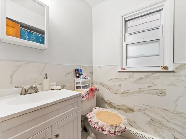 50 Cottage Street image 11 of 18