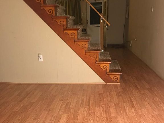 Middle room