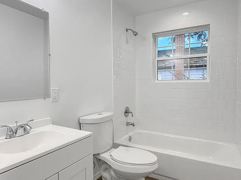 2220 Flesher Ave — Photo 22