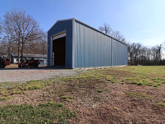 3rd image of 2933 Trace Creek Church Rd