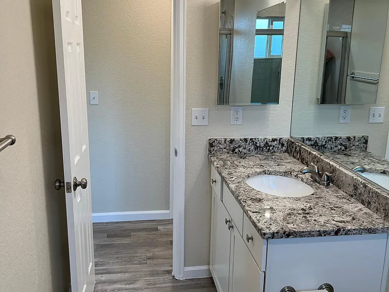 1656 Lansing St — Photo 12