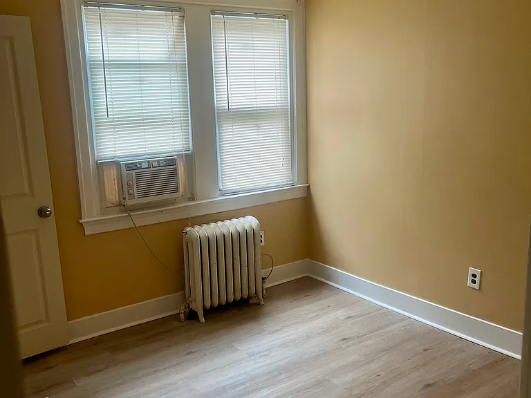 Bedroom (Daytime)