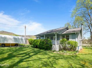 214 Park Place Rd, Caryville, TN 37714