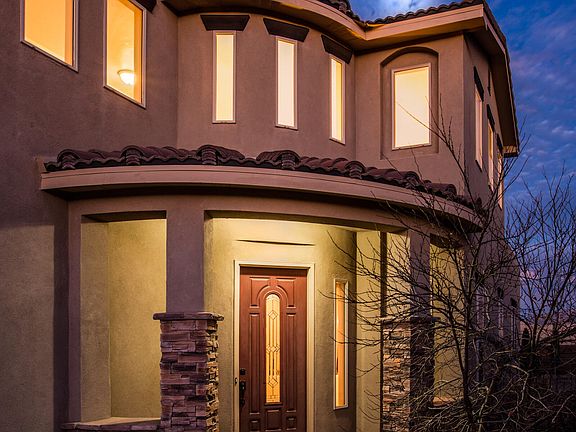 3rd image of 908 Cristanos Dr NE
