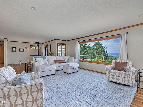5th image of 36159 SW Viewridge Ln