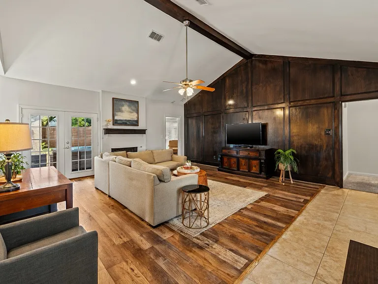 2017 Oakbluff Dr — Photo 10