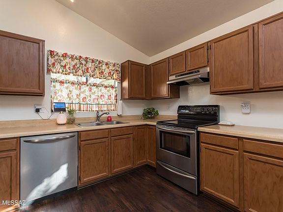 3rd image of 4490 W Rockwood Dr