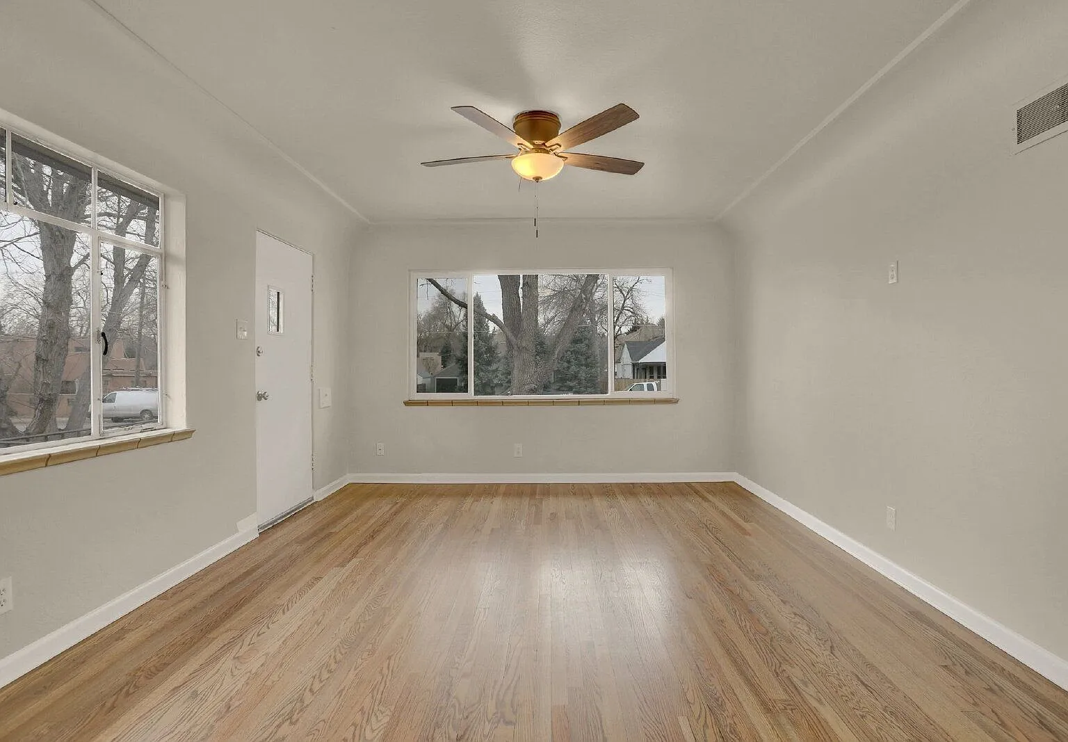 2 bed, 1.0 bath, 789 sqft, $1,550 — Photo 4