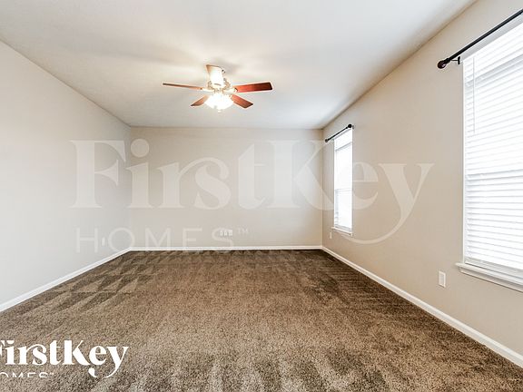 2nd image of 10463 Hunter Crossing Blvd