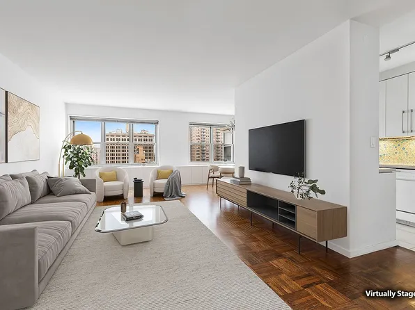 20 E 9th St #18D, New York, NY 10003