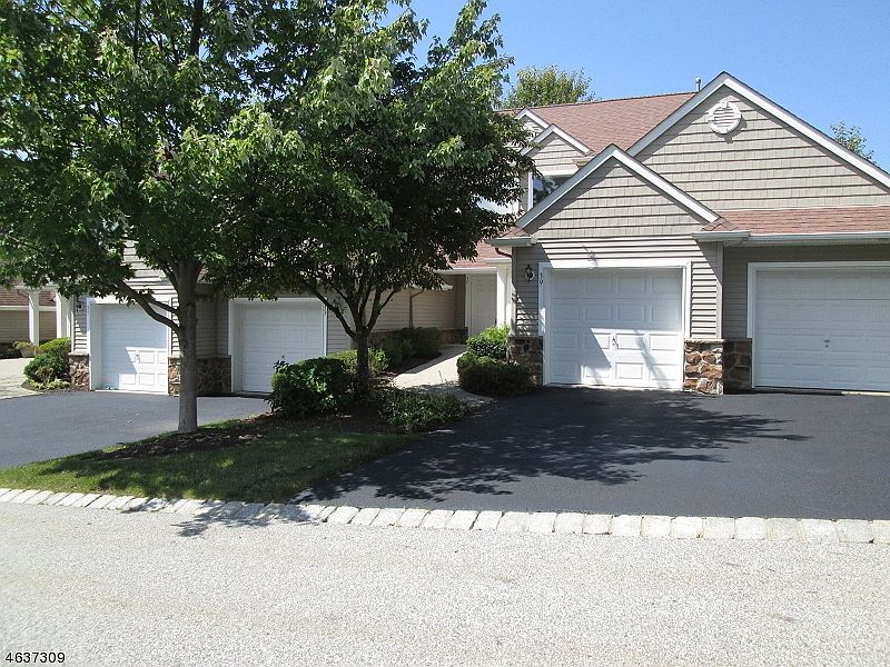 1st image of 37 Bourne Circle