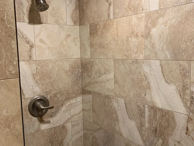 3403 Saxon Dr — Photo 37