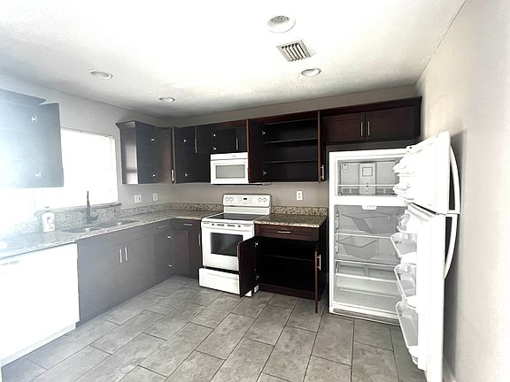 2nd image of 1818 East Dr #1818