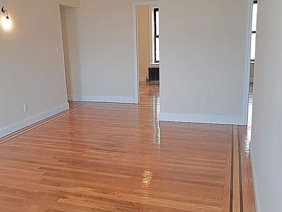 1st image of 10336 121st St