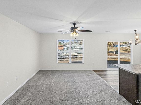 5th image of 1715 Scheel St