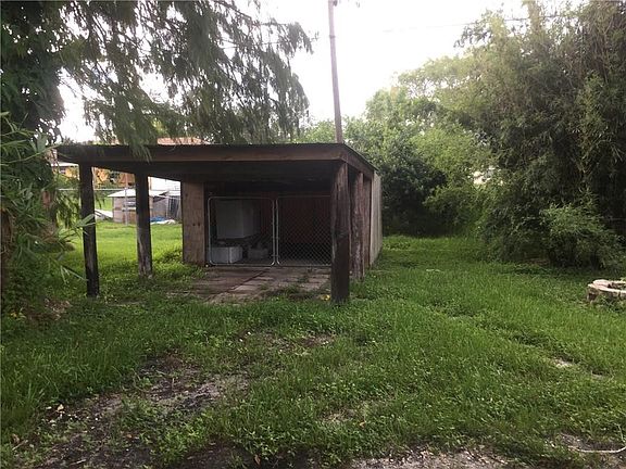 3rd image of 484 SW Avenue M