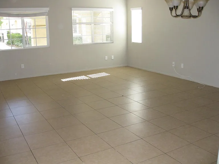 25892 Iris Ave #B — Photo 5