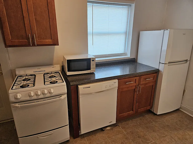1116 Edgewood Dr #F — Photo 3