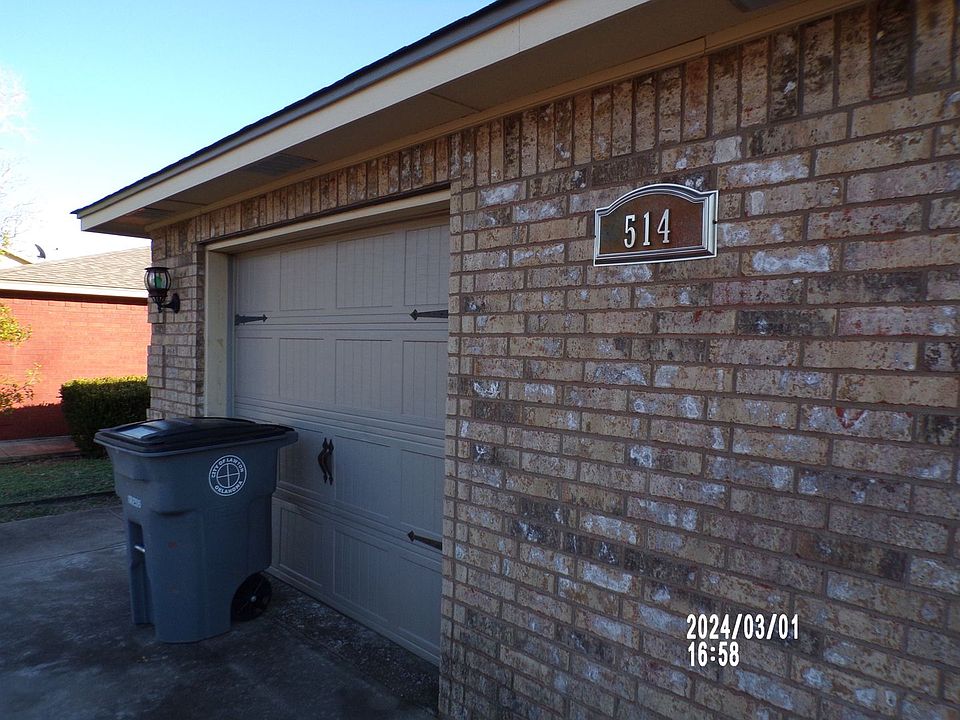 1st image of 514 NW Ferris Ave APT A