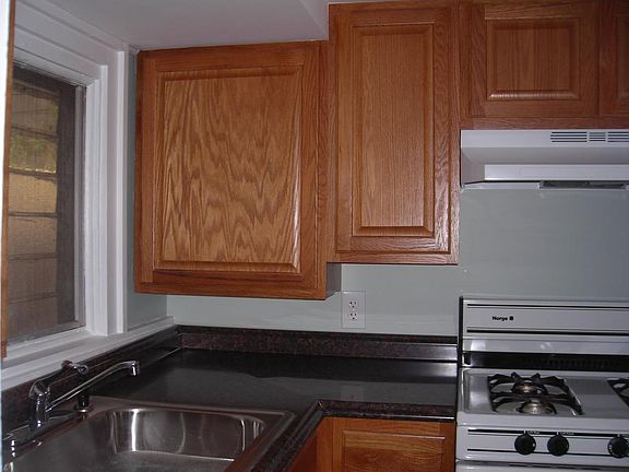 3rd image of 426 10th Ave NE