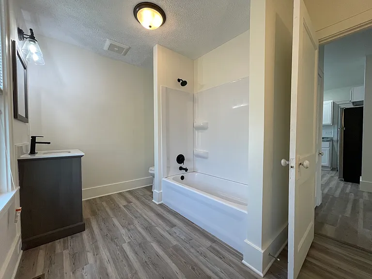 1323 Leonard St NE — Photo 19