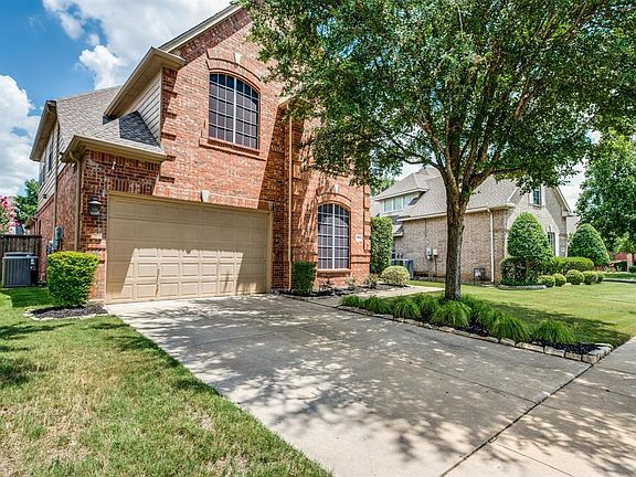 2nd image of 531 Lauren Ct