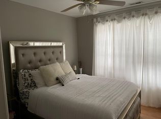 723 Elm St APT 303, Winnetka, IL 60093